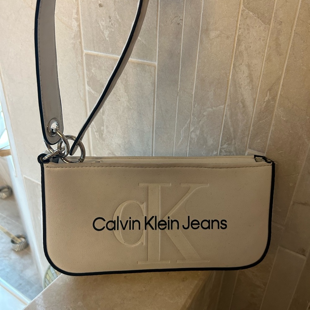 Calvin Klein Bag - Picture 2 of 6